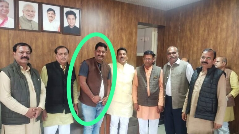 जमीन हड़पने के लिए किसान को पीटा, थार से कुचला, बेटियों के कपड़े फाड़े, बीजेपी नेता पर आरोप जमीन हड़पने के लिए किसान को पीटा, थार से कुचला, बेटियों के कपड़े फाड़े, बीजेपी नेता पर आरोप