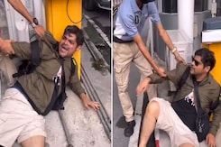Indian Man Abuses Bangkok Crowd, Warns Cops With Pistol-Shaped Lighter Indian Man Abuses Bangkok Crowd, Warns Cops With Pistol-Shaped Lighter