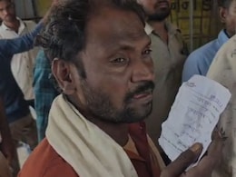 DAP Shortage: मध्य प्रदेश में खाद के लिए टूट रहा किसानों के सब्र का बांध, क्यों नहीं मिल रही खाद? DAP Shortage: मध्य प्रदेश में खाद के लिए टूट रहा किसानों के सब्र का बांध, क्यों नहीं मिल रही खाद?