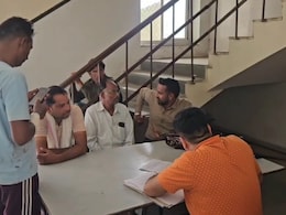 इंस्टाग्राम पर युवती से दोस्ती... फिर मुलाकात के बाद ही दे दी जान, युवती के परिवार ने की थी दरिंदगी इंस्टाग्राम पर युवती से दोस्ती... फिर मुलाकात के बाद ही दे दी जान, युवती के परिवार ने की थी दरिंदगी