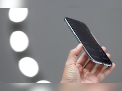 Apple Slashes iPhone Air Production After Weak Demand: Report