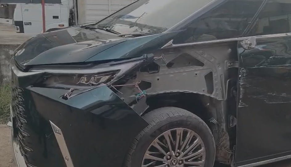 Vijay Deverakondas car Vijay Deverakondas car