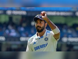 IND vs WI: जसप्रीत बुमराह ने रचा इतिहास, तीनों फार्मेंट में ऐसा कारनामा करने वाले पहले भारतीय तेज गेंदबाज IND vs WI: जसप्रीत बुमराह ने रचा इतिहास, तीनों फार्मेंट में ऐसा कारनामा करने वाले पहले भारतीय तेज गेंदबाज