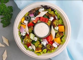 What Happens When You Eat Raw Salad Every Day For A Month