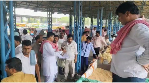 सोयाबीन की खरीदी शुरू, पहले दिन ही किसान हुए परेशान, पर्ची ने फंसाया पेंच  