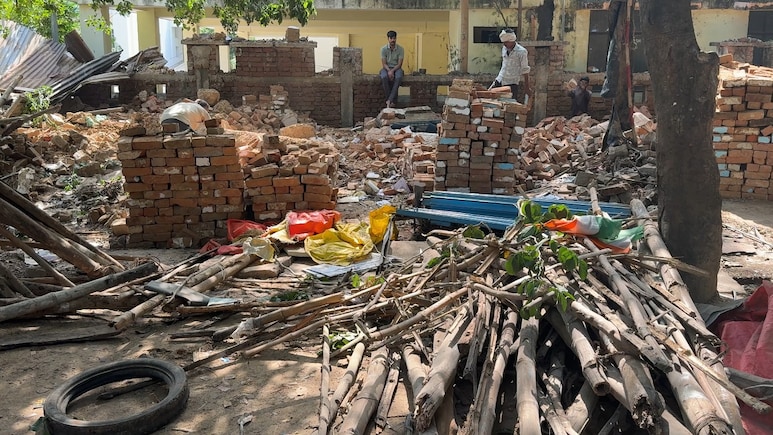 महाराष्ट्र में भी दिखा योगी का 'बुलडोजर मॉडल', नागपुर में अपराध का अड्डा बनीं जर्जर इमारतों को किया गया ध्वस्त