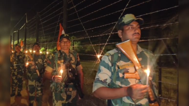 Diwali 2025: ऑपरेशन सिंदूर के बाद पहली दिवाली, सरहद पर जाबांज़ों के जज़्बे की रोशनी Diwali 2025: ऑपरेशन सिंदूर के बाद पहली दिवाली, सरहद पर जाबांज़ों के जज़्बे की रोशनी