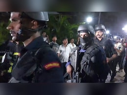 मुंबई में बंधकों को छुड़वाने कौन से कमांडो गए थे? जानें कब बुलाई जाती है NSG मुंबई में बंधकों को छुड़वाने कौन से कमांडो गए थे? जानें कब बुलाई जाती है NSG