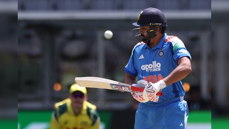 IND vs AUS: संडे बर्बाद हो गया... विराट-रोहित के फ्लॉप शो पर सोशल मीडिया पर हो रही Memes की बरसात, बन रहे ऐसे Jokes IND vs AUS: संडे बर्बाद हो गया... विराट-रोहित के फ्लॉप शो पर सोशल मीडिया पर हो रही Memes की बरसात, बन रहे ऐसे Jokes