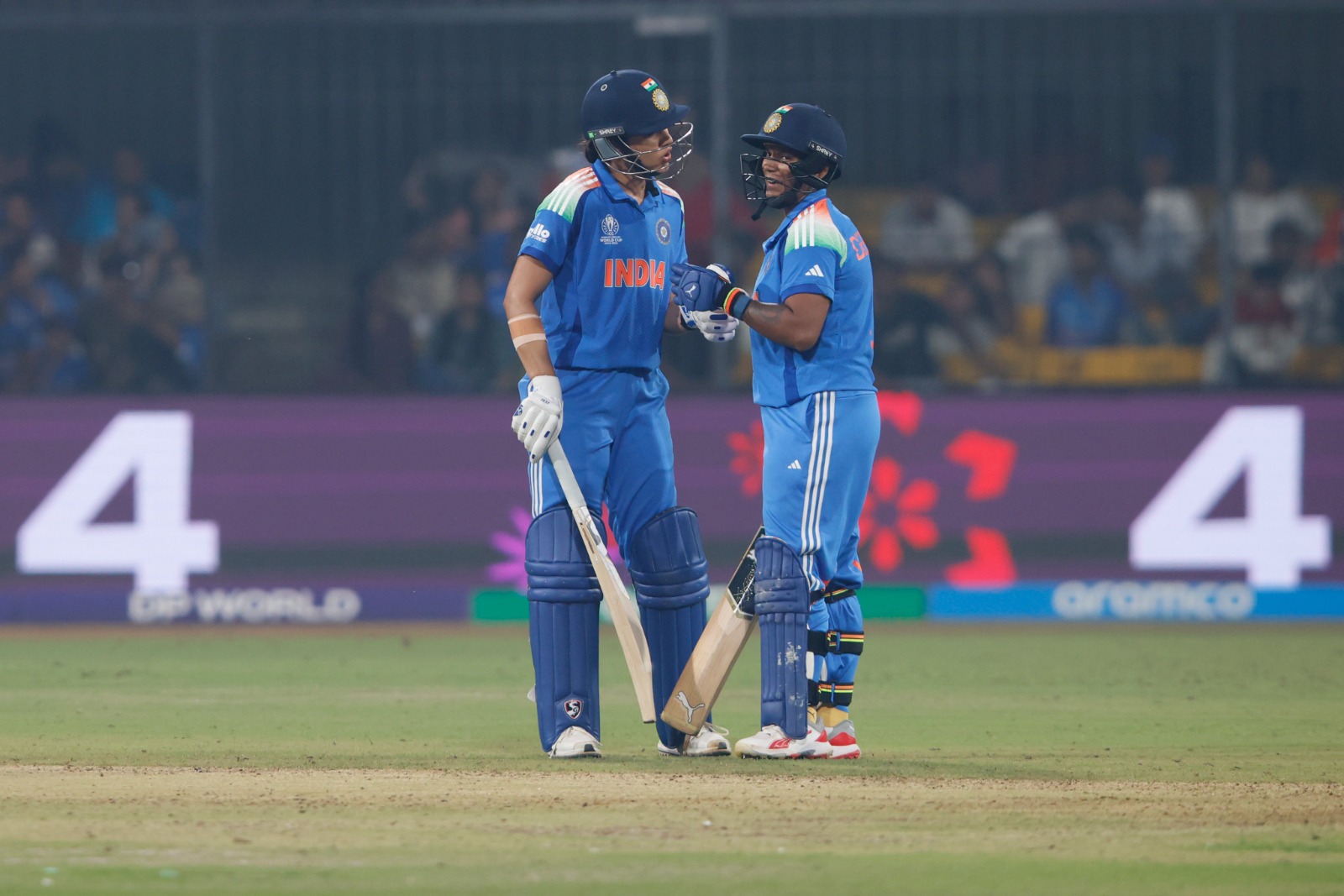 Women's World Cup: इंग्लैंड से मिली हार, अब सेमीफाइनल में कैसे पहुंचेगी टीम इंडिया? ऐसा है समीकरण