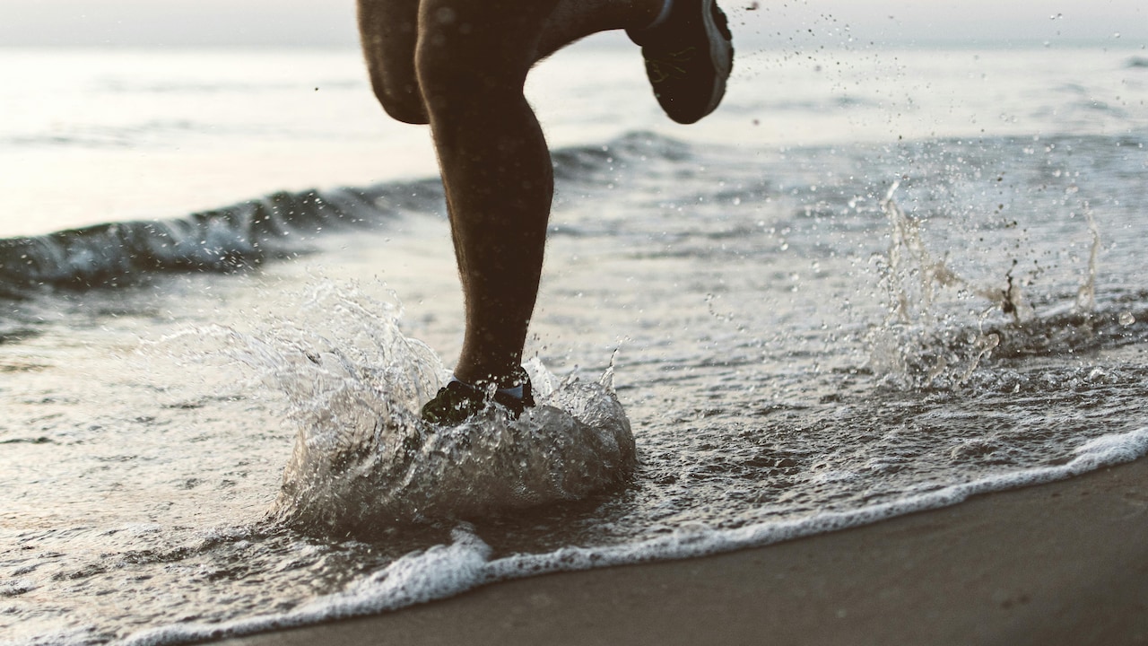 Remove the mud before it settles in your shoes Remove the mud before it settles in your shoes