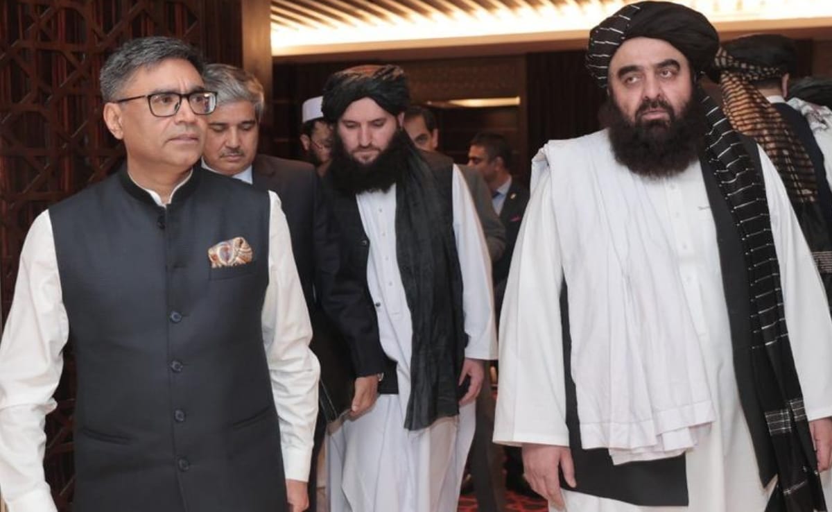 इस साल आठ जनवरी को विदेश सचिव विक्रम मिसरी ने दुबई में अफगानिस्तान के कार्यवाहक विदेश मंत्री अमीर खान मुत्ताकी से मुलाकात की थी. इस साल आठ जनवरी को विदेश सचिव विक्रम मिसरी ने दुबई में अफगानिस्तान के कार्यवाहक विदेश मंत्री अमीर खान मुत्ताकी से मुलाकात की थी.