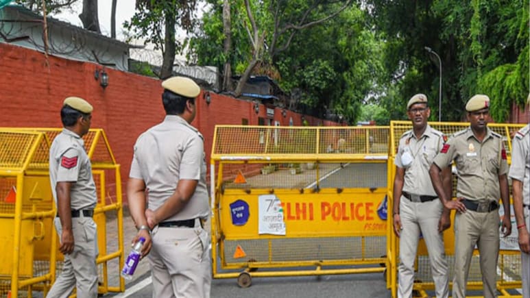 Man, Who Jumped Bail In 2021, Arrested For Forcing Girl Into Sharing Nudes