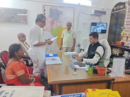 झंझारपुर विधानसभा सीट: पूर्व CM जगन्नाथ मिश्रा परिवार की मजबूत पकड़, मंत्री नीतीश मिश्रा फिर मैदान में झंझारपुर विधानसभा सीट: पूर्व CM जगन्नाथ मिश्रा परिवार की मजबूत पकड़, मंत्री नीतीश मिश्रा फिर मैदान में