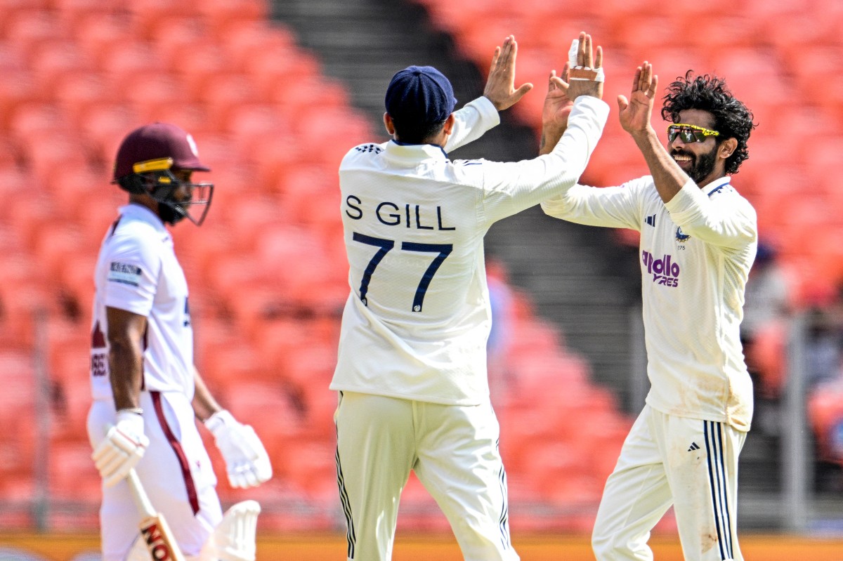 India vs West Indies LIVE Score, 1st Test Day 3: Ravindra Jadeja, Kuldeep Yadav Impress As WI Lose 4th Wicket vs India
