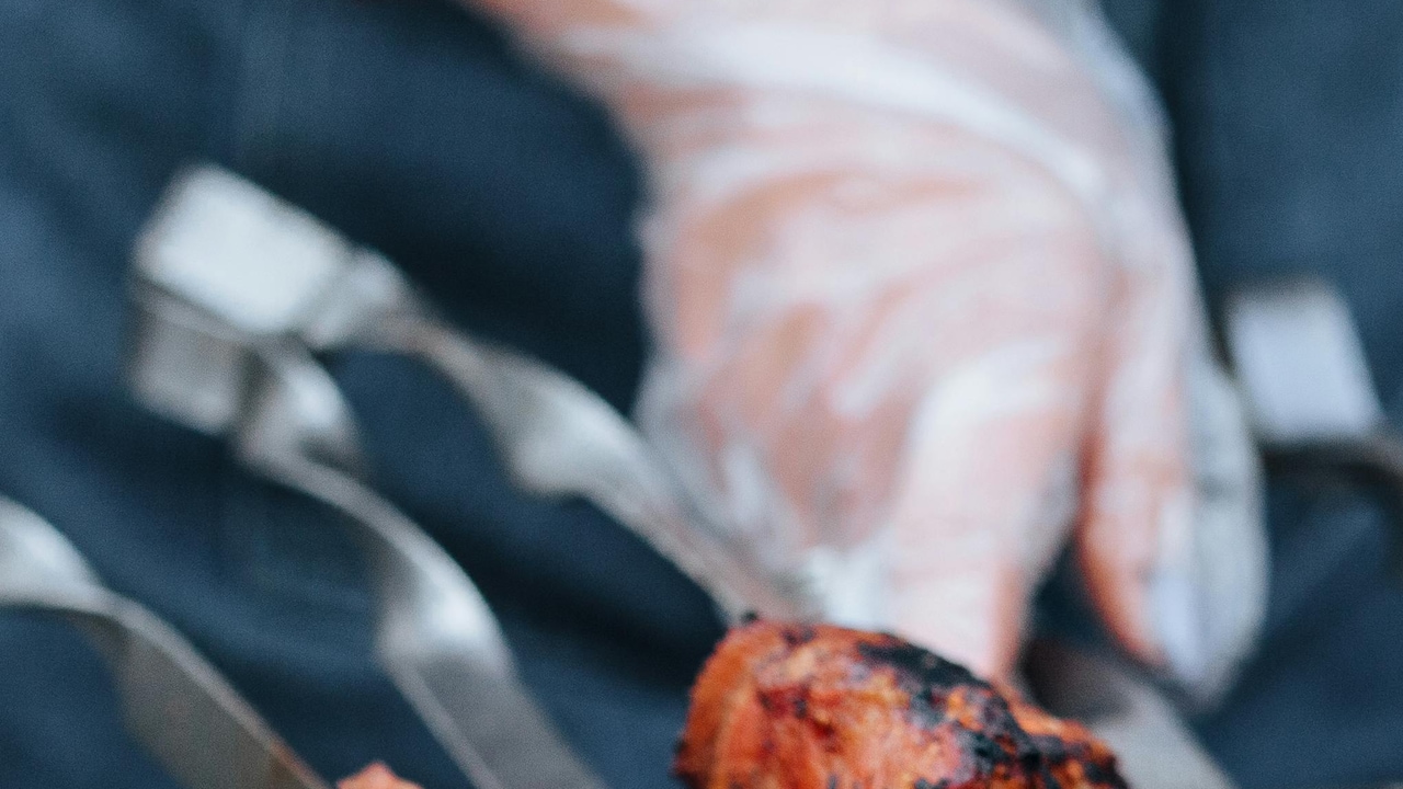 How To Clean A Tandoor Grill, Everyday Vs Deep-Clean Routine