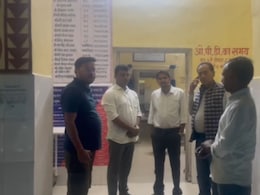 भीड़ देख रही थी तमाशा, सड़क पर तड़प रहे रामगोपाल के लिए देवदूत बनकर आए तहसीलदार, फिर बची जान भीड़ देख रही थी तमाशा, सड़क पर तड़प रहे रामगोपाल के लिए देवदूत बनकर आए तहसीलदार, फिर बची जान