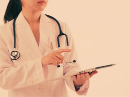 महाराष्ट्रानंतर दिल्लीही हादरली; आर्मी अधिकाऱ्याच्या नावाखाली महिला डॉक्टरला अडकवलं; धक्कादायक प्रकार उघड महाराष्ट्रानंतर दिल्लीही हादरली; आर्मी अधिकाऱ्याच्या नावाखाली महिला डॉक्टरला अडकवलं; धक्कादायक प्रकार उघड