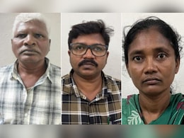 3 दशक से अंडरग्राउंड रहे 3 नक्सलियों का सरेंडर, DGP बोले- अब तेलंगाना में माओवाद का मजबूत होना नामुमकिन 3 दशक से अंडरग्राउंड रहे 3 नक्सलियों का सरेंडर, DGP बोले- अब तेलंगाना में माओवाद का मजबूत होना नामुमकिन