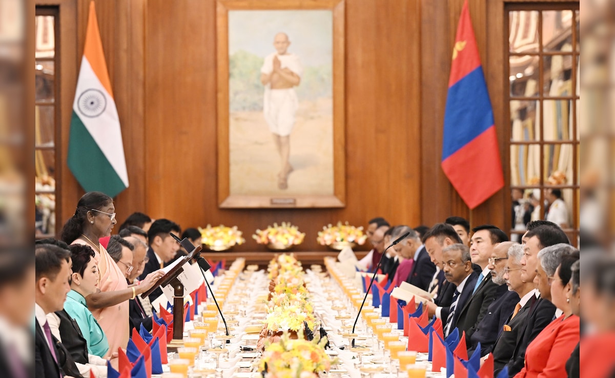 President Murmu also hosted a banquet in the Mongolian Presidents honour. President Murmu also hosted a banquet in the Mongolian Presidents honour.
