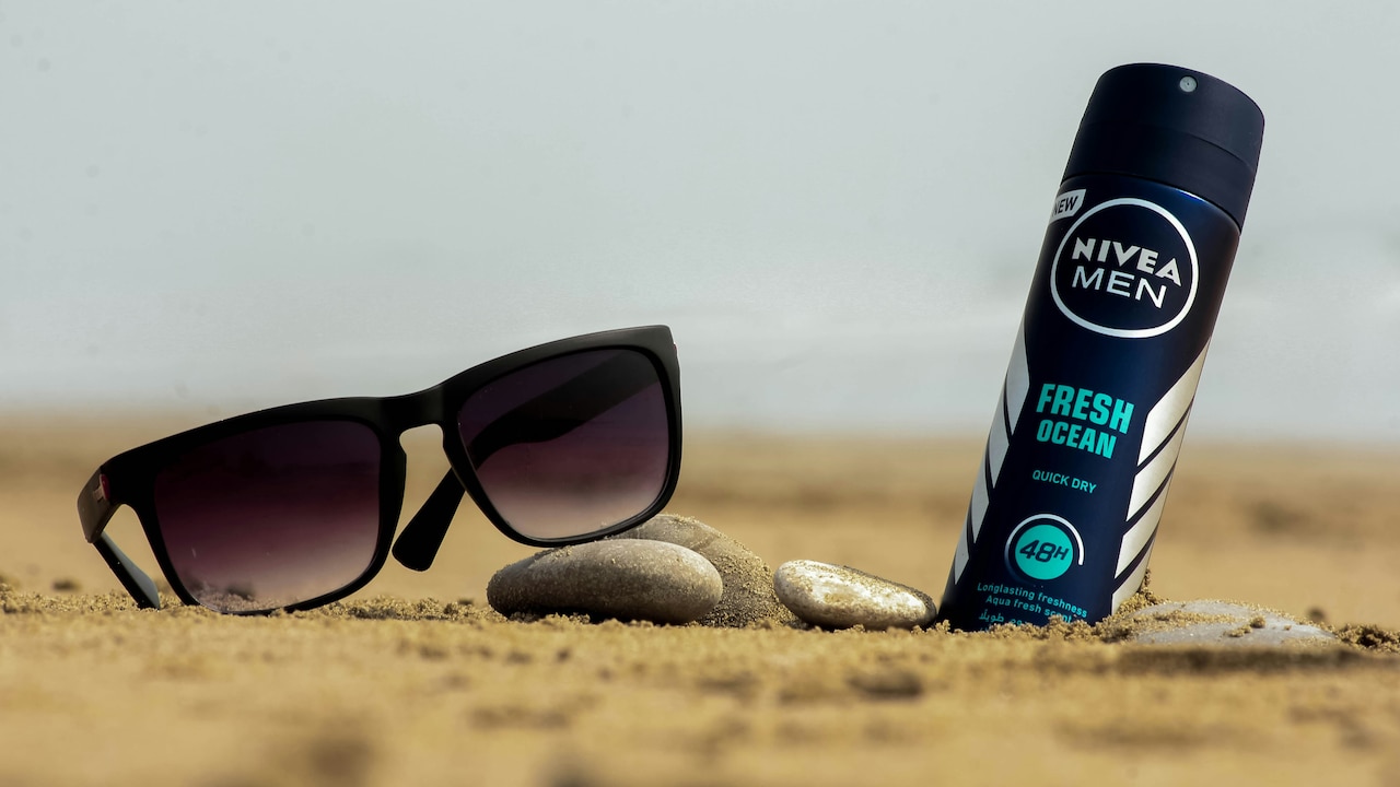 How To Use Deodorant Roll-Ons For All-Day Freshness