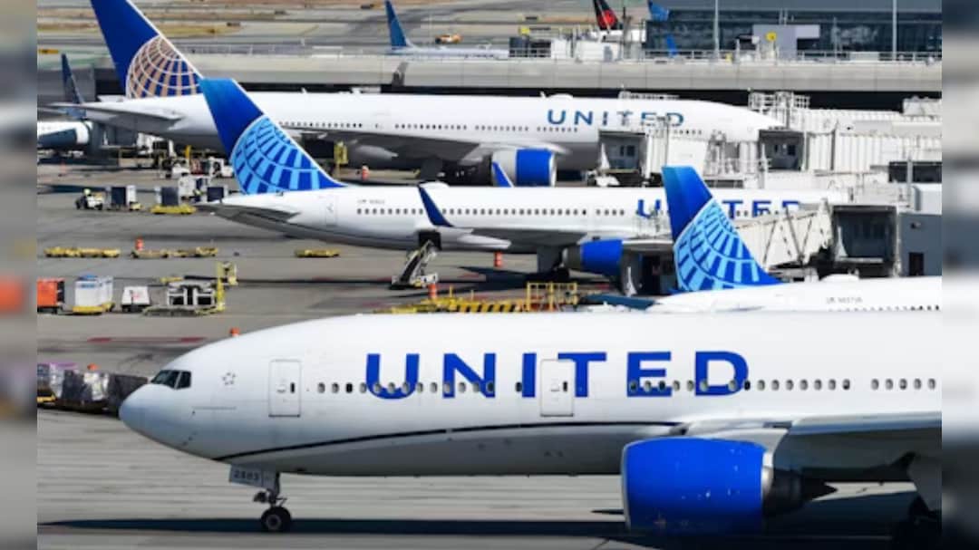 United Airlines Cuts 2026 Forecast, Trims Flight Capacity As Jet Fuel Prices Bite Sector