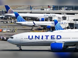 United Airlines Plane Clips Tail Of Another Aircraft In Chicago United Airlines Plane Clips Tail Of Another Aircraft In Chicago