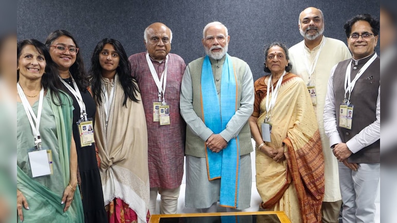 ये है सरदार पटेल का पूरा परिवार, जानें क्या करते हैं उनके बेटे और पोते ये है सरदार पटेल का पूरा परिवार, जानें क्या करते हैं उनके बेटे और पोते