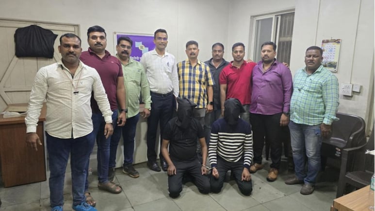 Pune News: चमडी गल्लीतील स्वप्नीलसह अमित बहादूरकरला उचलले, बंडू आंदेकर गँगला मोठा हादरा! Pune News: चमडी गल्लीतील स्वप्नीलसह अमित बहादूरकरला उचलले, बंडू आंदेकर गँगला मोठा हादरा!
