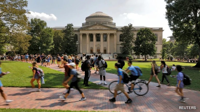 Chinese Parents Chase American Dream For Kids Despite Worsening US-China Ties Chinese Parents Chase American Dream For Kids Despite Worsening US-China Ties