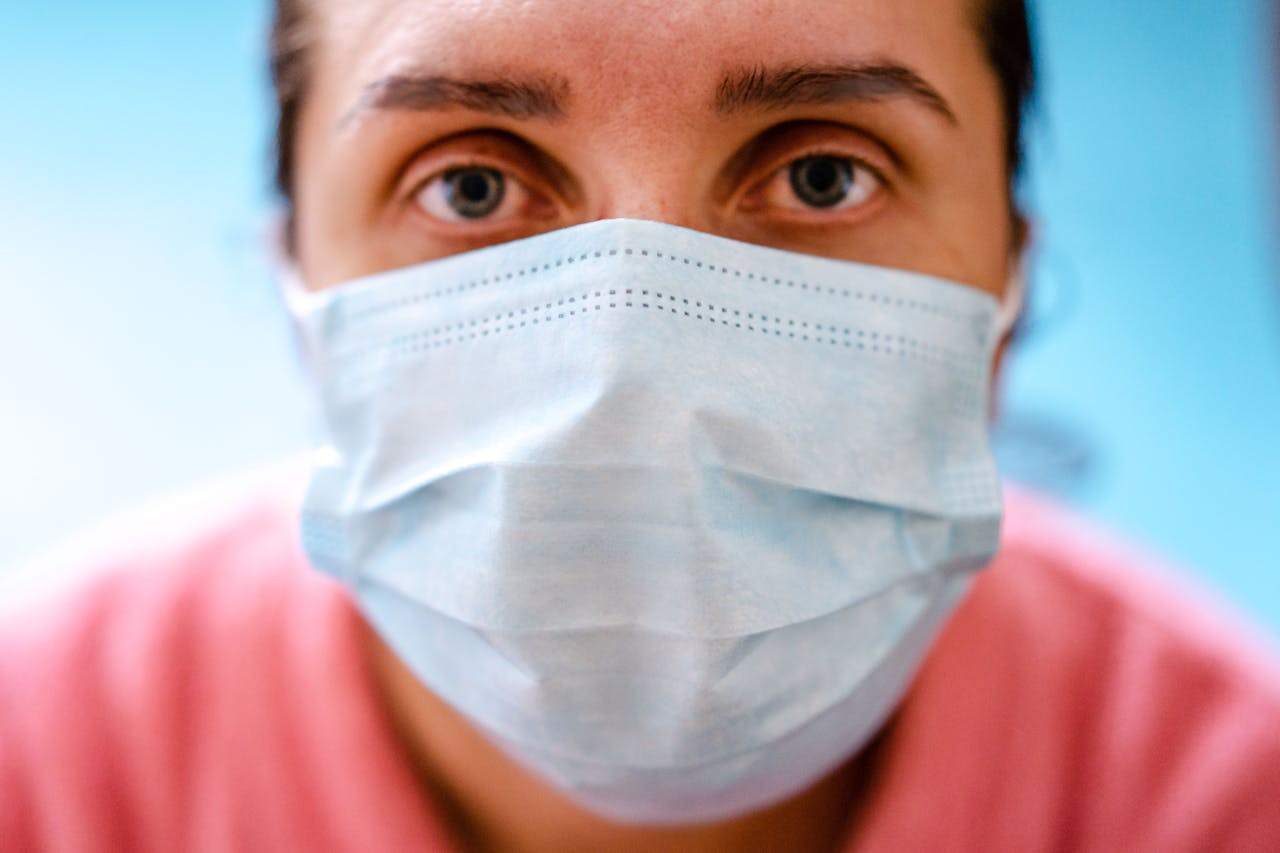 City Doctors Report 50% Rise In Eye Problems As Smog Continues To Engulf Delhi