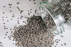 Fortis Doctor Warns, किन 4 तरह के लोगों को नहीं खाने चाहिए चिया सीड्स? हो सकती है ब्&zwj;लीड&zwj;िंग भी