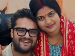 खेसारी लाल यादव की पत्नी चंदा देवी बिहार चुनाव में आजमाएंगी किस्मत, इस पार्टी से मिली टिकट खेसारी लाल यादव की पत्नी चंदा देवी बिहार चुनाव में आजमाएंगी किस्मत, इस पार्टी से मिली टिकट
