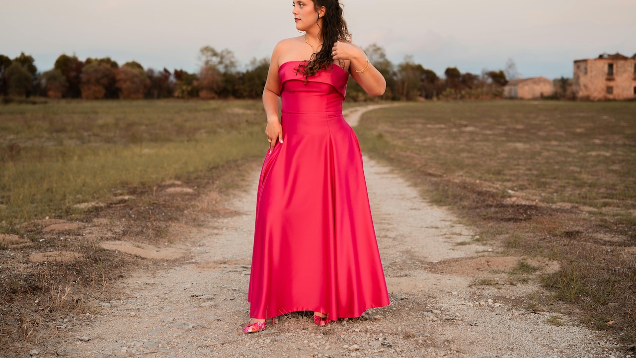 Best Sleeve Lengths for Broad-Armed Women: Trendy and Flattering Options