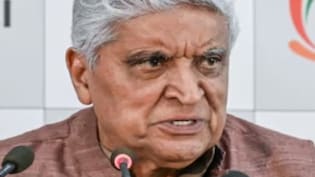 नए साल पर अपनी ही फोटो देख भड़के जावेद अख्तर, बोले- कोर्ट में घसीटूंगा