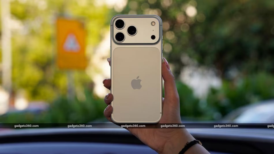 Selon certaines informations, Apple prévoit de sortir l' iPhone Flip , l' iPhone sans cadre et l'iPhone pliable . Selon certaines informations, Apple prévoit de sortir l' iPhone Flip , l' iPhone sans cadre et l'iPhone pliable .