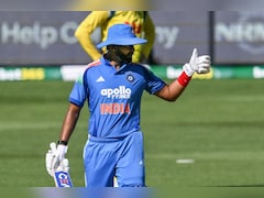 IND vs NZ: श्रेयस अय्यर को प्लेइंग 11 में शामिल न करने पर गौतम गंभीर पर भड़का पूर्व दिग्गज