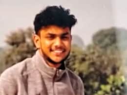 कोटा में छात्र के सुसाइड के बाद साथी फरार, पिता ने पहुंचकर जताया शक...बताई पूरी कहानी कोटा में छात्र के सुसाइड के बाद साथी फरार, पिता ने पहुंचकर जताया शक...बताई पूरी कहानी