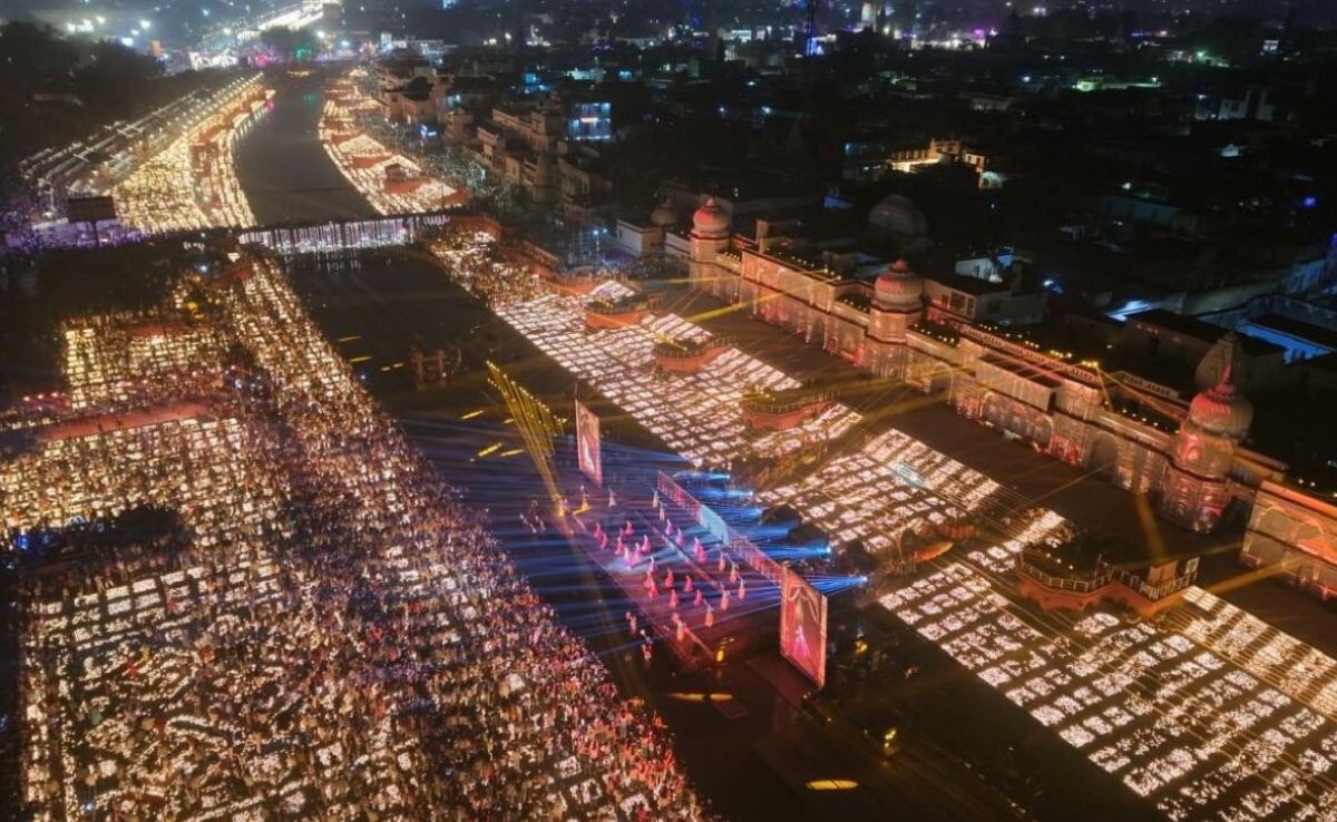 In Pics: Ayodhya Sets Record By Lighting 26 Lakh Diyas Ahead Of Diwali