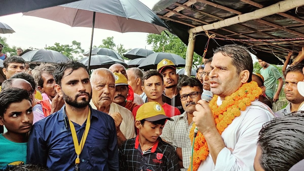प्रशांत किशोर का फैक्टर, समझिए कैसे NDA और INDIA दोनों गठबंधनों को एक साथ नुकसान पहुंचा सकता है