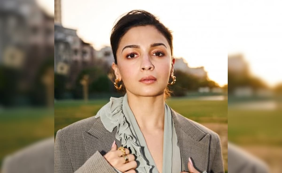 Two Much: Alia Bhatt Skips Questions On Exes During Kajol And Twinkle Khanna's Chat Show