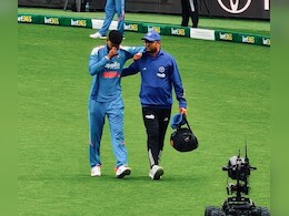 Shreyas Iyer Injury Updates: चोटिल श्रेयस अय्यर कितने दिन के लिए मैदान से हुए बाहर? सूत्र ने बताई अंदर की बात Shreyas Iyer Injury Updates: चोटिल श्रेयस अय्यर कितने दिन के लिए मैदान से हुए बाहर? सूत्र ने बताई अंदर की बात