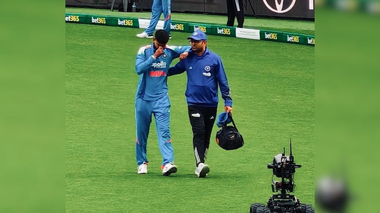 Shreyas Iyer Injury Updates: चोटिल श्रेयस अय्यर कितने दिन के लिए मैदान से हुए बाहर? सूत्र ने बताई अंदर की बात Shreyas Iyer Injury Updates: चोटिल श्रेयस अय्यर कितने दिन के लिए मैदान से हुए बाहर? सूत्र ने बताई अंदर की बात