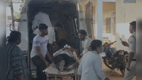 दिवाली पर खूनी संघर्ष: सागर के मुड़िया नायक गांव में लाठी-डंडे, तलवारें-पत्थर चले, 15 से ज्यादा घायल