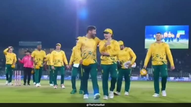 दक्षिण अफ्रीका का वर्ल्ड रिकॉर्ड, पाकिस्तान के खिलाफ रावलपिंडी में ये कारनामा करने वाली दुनिया की पहली टीम दक्षिण अफ्रीका का वर्ल्ड रिकॉर्ड, पाकिस्तान के खिलाफ रावलपिंडी में ये कारनामा करने वाली दुनिया की पहली टीम