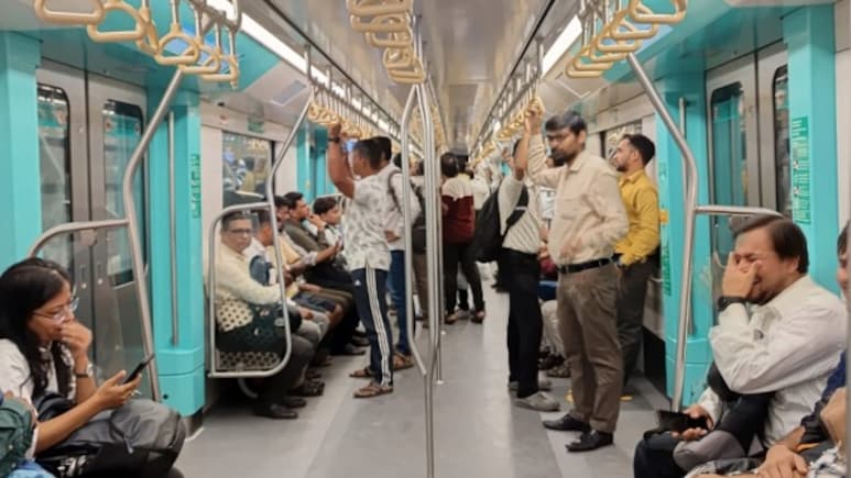 The Missing 'Nehru': Mumbai Metro Station Fuels Naming Controversy The Missing 'Nehru': Mumbai Metro Station Fuels Naming Controversy