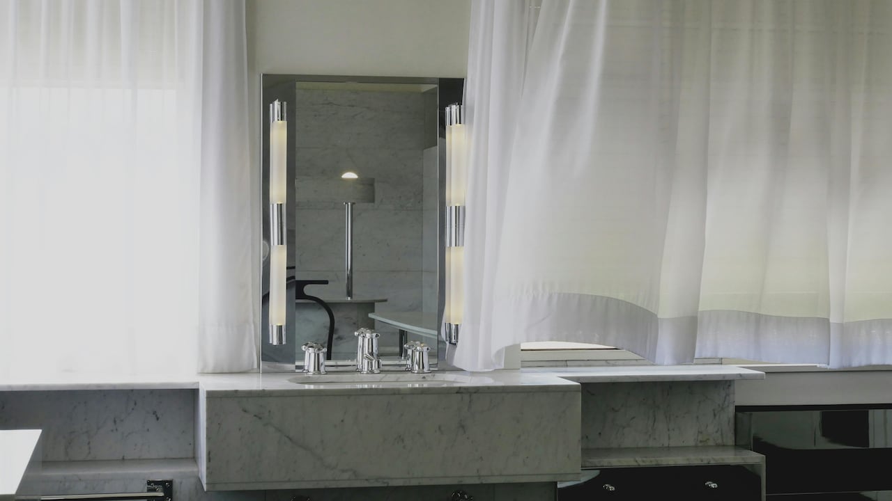 Bathroom Shower Curtain Mistakes To Avoid: Top 10 Tips