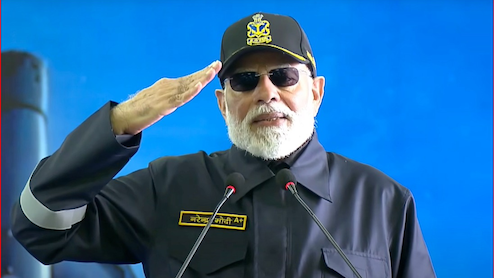 ऑपरेशन सिंदूर में हमारी सेनाओं ने पाक को घुटने टेकने को मजूबर किया... INS विक्रांत से पीएम मोदी