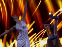 Video: Merritt Moore Brings Together Art And Algorithm At NDTV World Summit Video: Merritt Moore Brings Together Art And Algorithm At NDTV World Summit