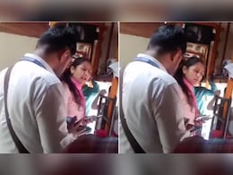 खुद को अफसर बताने वाली महिला ने ट्रेन में काटा बवाल, TTE को धमकाते हुए बोलीं- एक कॉल करूंगी तो सबका... खुद को अफसर बताने वाली महिला ने ट्रेन में काटा बवाल, TTE को धमकाते हुए बोलीं- एक कॉल करूंगी तो सबका...